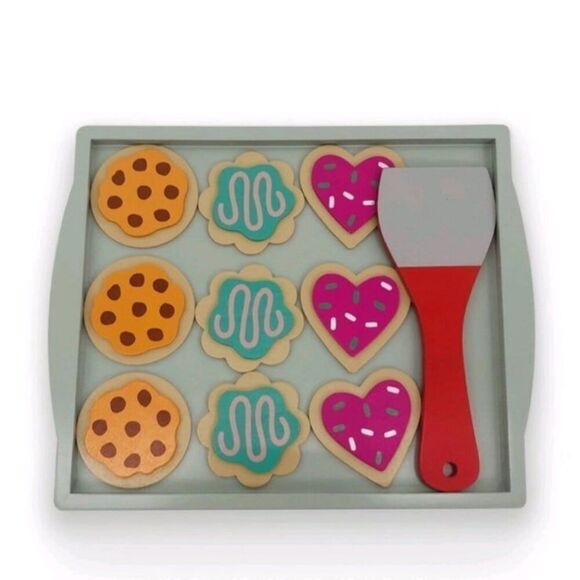Target bullseye wooden play food cookies and pan set - Picture 4 of 4